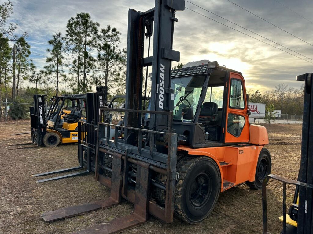 2015 Doosan Forklift D90S-5 featured image