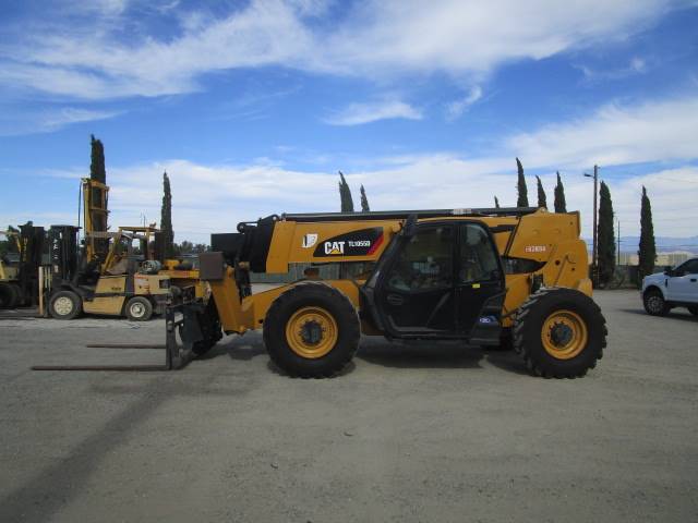 2015 Cat Telehandler TL1055D featured image