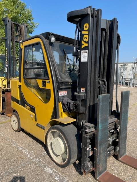 2017 Yale Forklift GLC155VX featured image