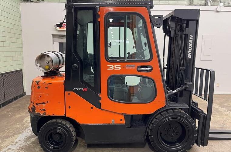 2017 Doosan Forklift G35C-5 featured image