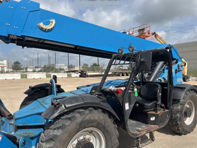 2015 Genie Telehandler GTH-1056 featured image