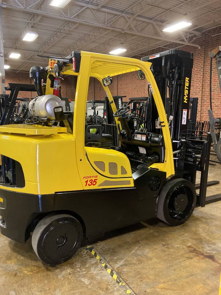 2018 Hyster Forklift S135FT featured image