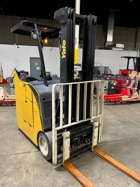 2016 Yale Forklift ESC040 featured image