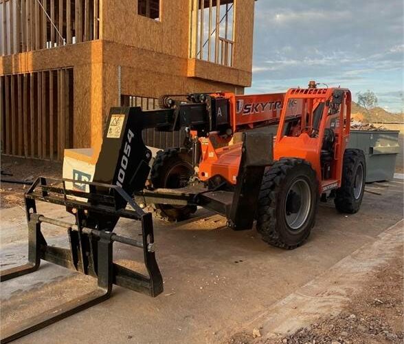 2022 Skytrak Telehandler 10054 featured image