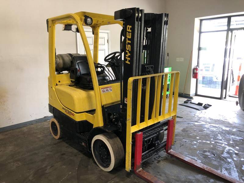 2016 Hyster Forklift S50FT featured image