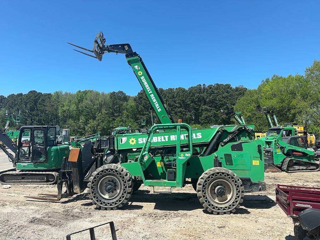 2015 Skytrak Telehandler 10054 featured image