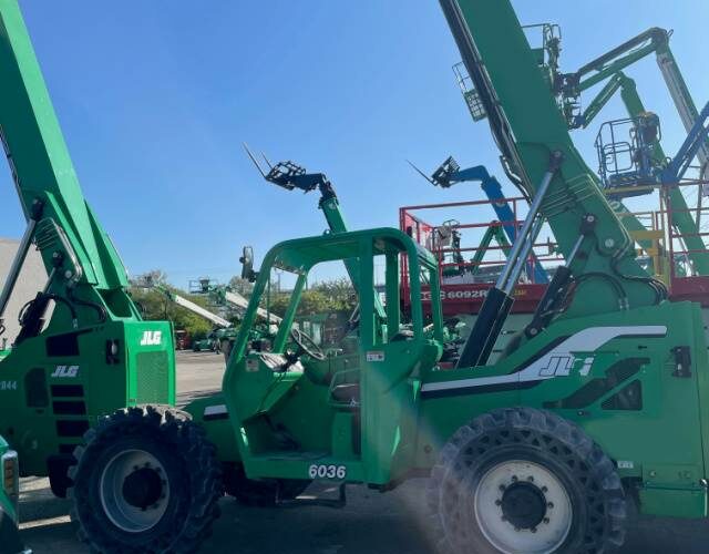 2015 Skytrak Telehandler 6036 featured image