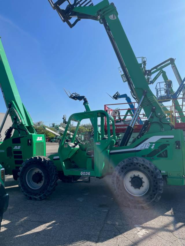 2015 Skytrak Telehandler 6036 featured image