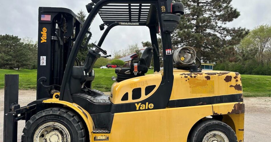 2014 Yale Forklift GLP120VX featured image