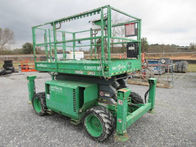 2013 Skyjack Scissor Lift SJ6832 RT featured image