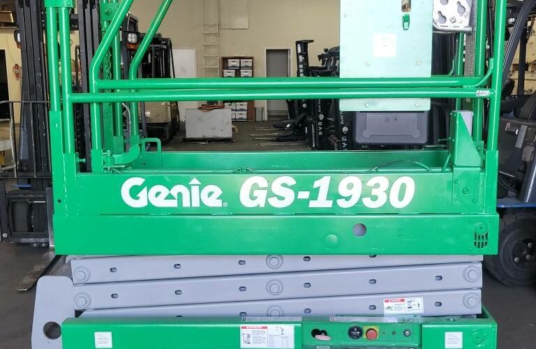 1999 Genie Scissor Lift GS-1930 featured image