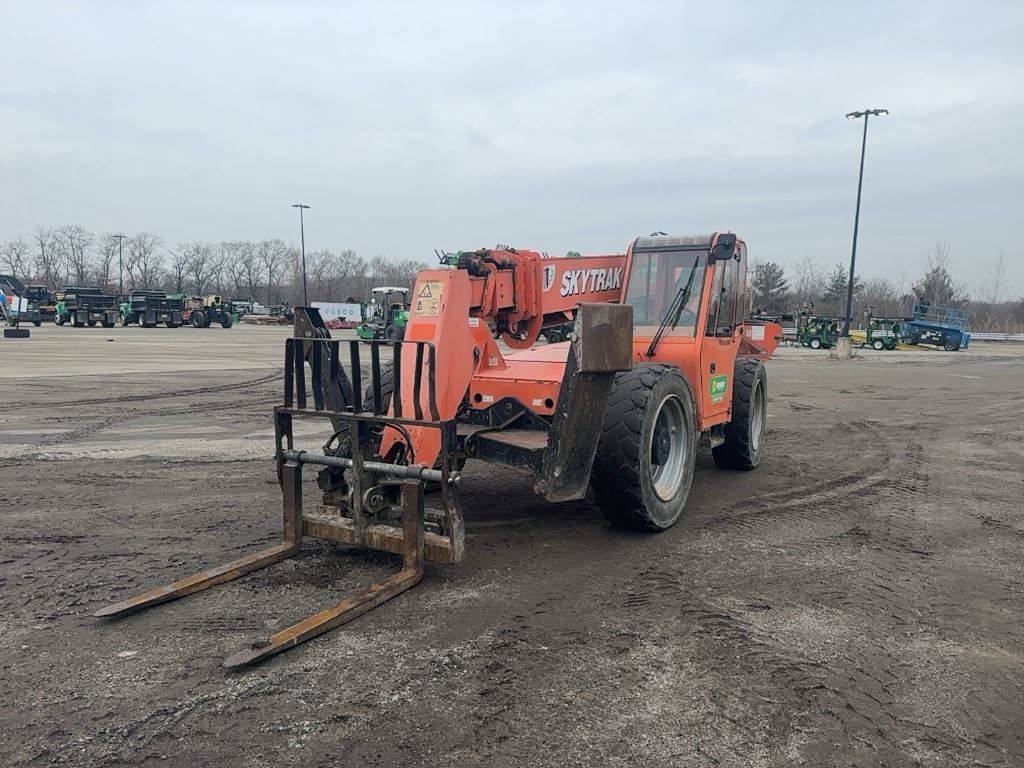 2015 Skytrak Telehandler 10054 featured image