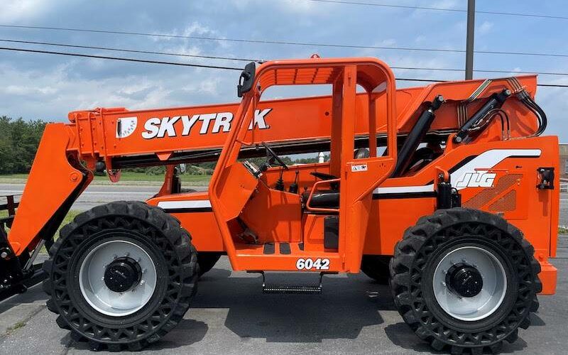 2014 Skytrak Telehandler 6042 featured image