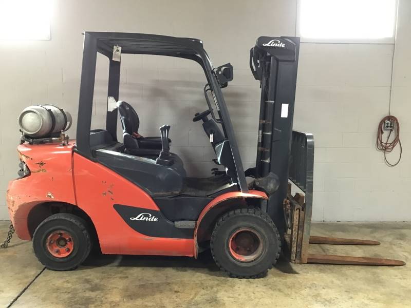 2017 Linde Forklift HT30T featured image