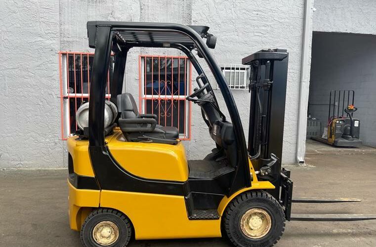 2012 Yale Forklift GLP030VX featured image