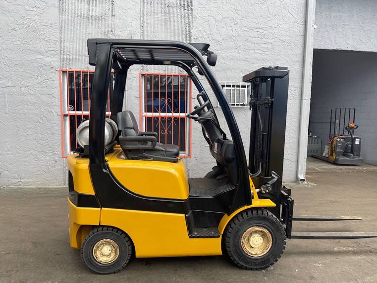 2012 Yale Forklift GLP030VX featured image