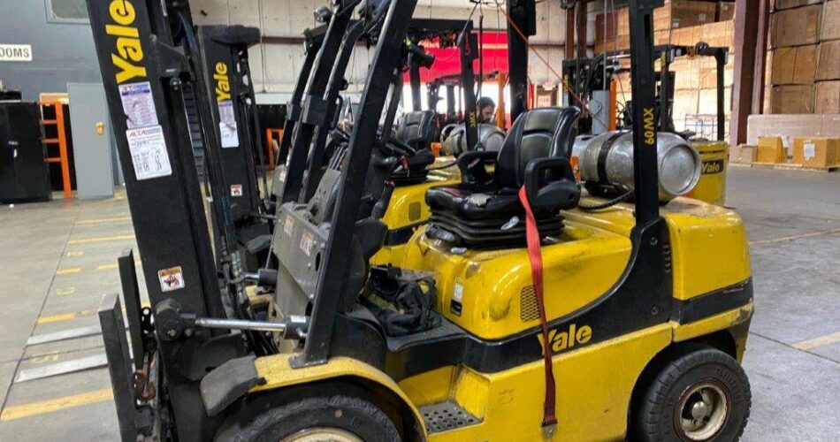 2017 Yale Forklift GLP060MX featured image