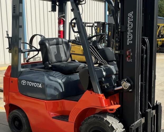 2001 Toyota Forklift 7FGU15 featured image