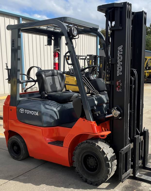 2001 Toyota Forklift 7FGU15 featured image