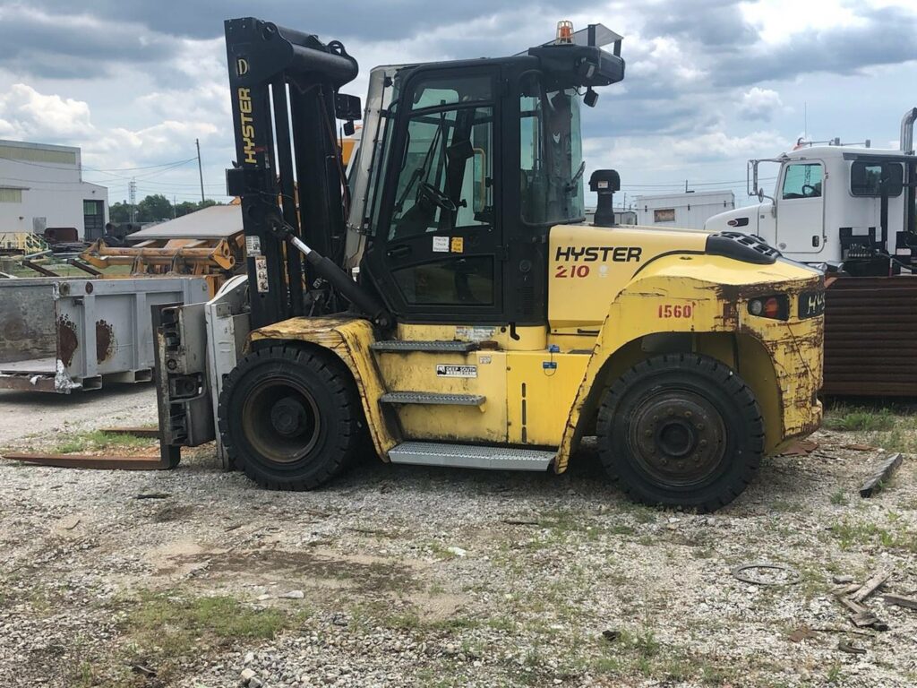 2015 Hyster Forklift H210HD featured image