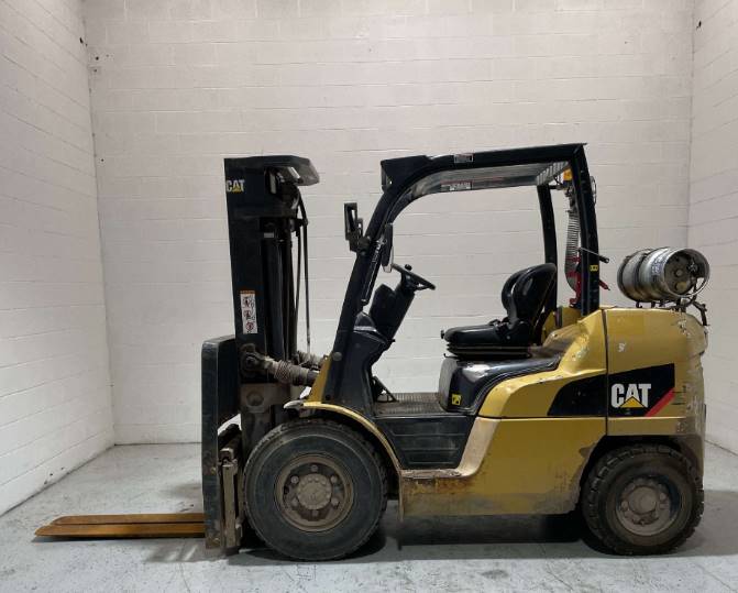 2013 Cat Forklift P8000 featured image