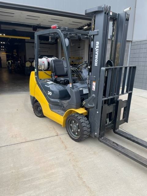 2019 Komatsu Forklift FG30SHT-16 featured image