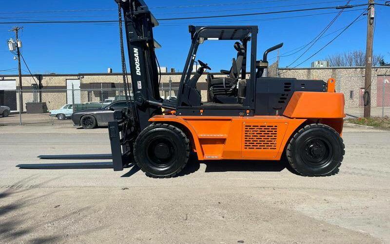 2014 Doosan Forklift D110S-5 featured image