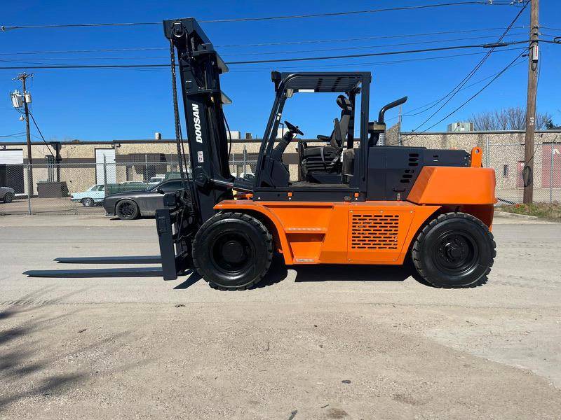 2014 Doosan Forklift D110S-5 featured image