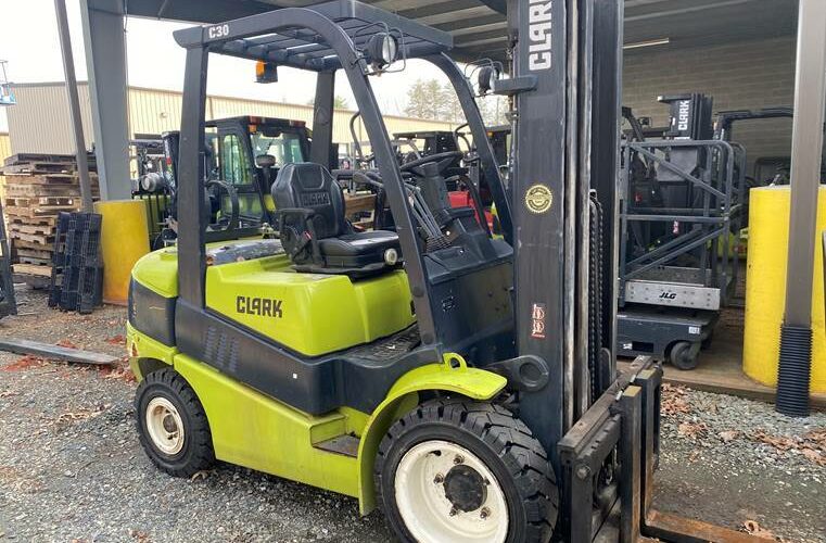 2016 Clark Forklift C30L featured image