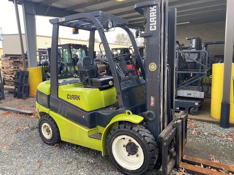 2016 Clark Forklift C30L featured image