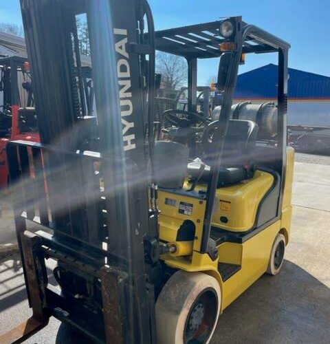 2011 Hyundai Forklift 30LC-7A featured image