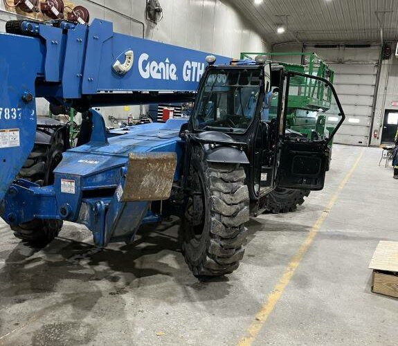 2015 Genie Telehandler GTH-1056 featured image