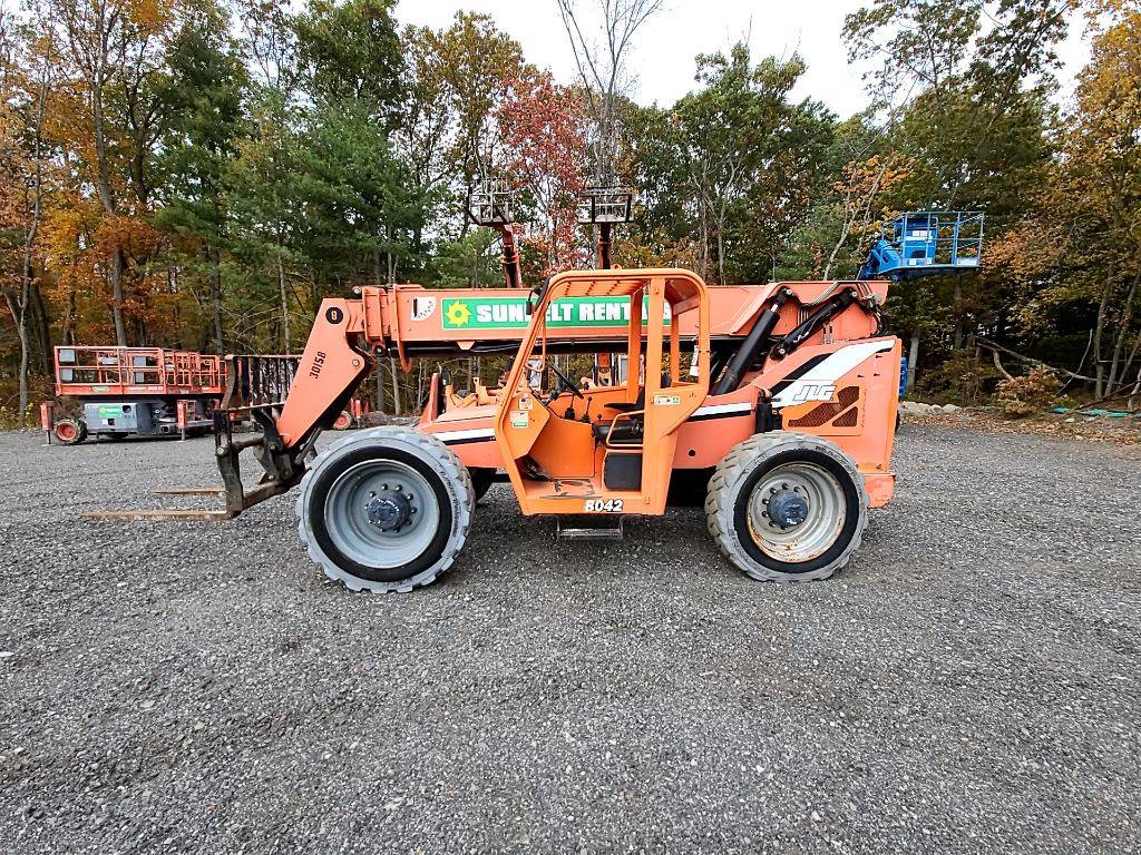 2015 Skytrak Telehandler 8042 featured image