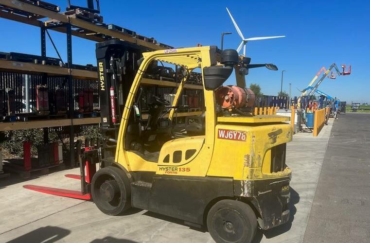 2014 Hyster Forklift S135FT featured image