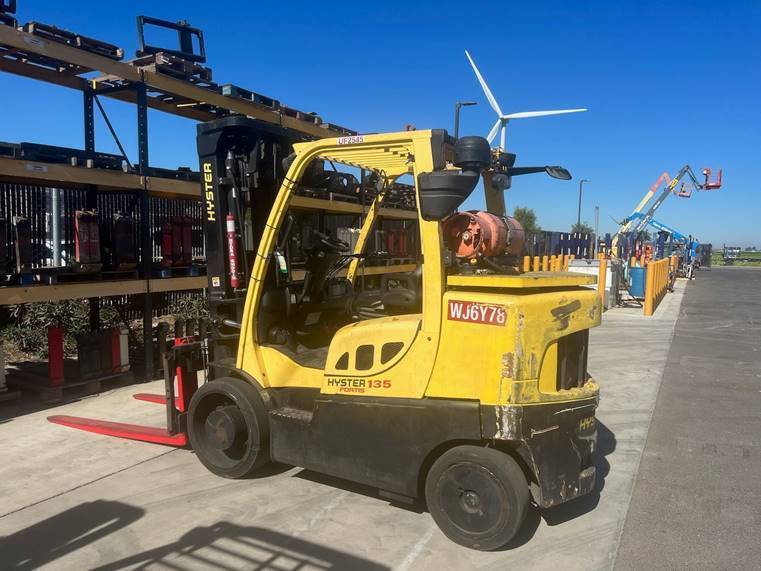 2014 Hyster Forklift S135FT featured image