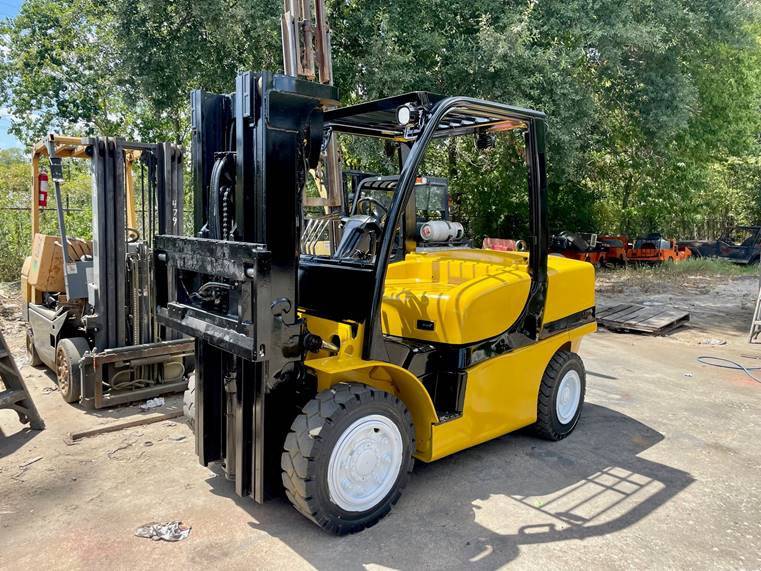 2012 Yale Forklift GDP090VX featured image