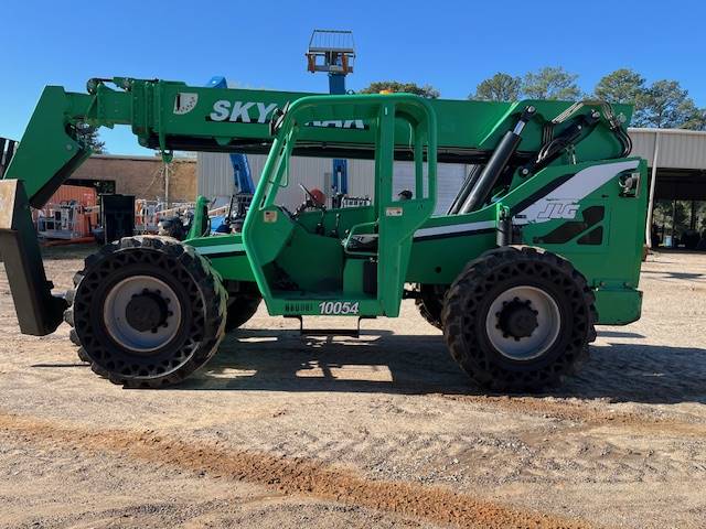 2015 Skytrak Telehandler 10054 featured image