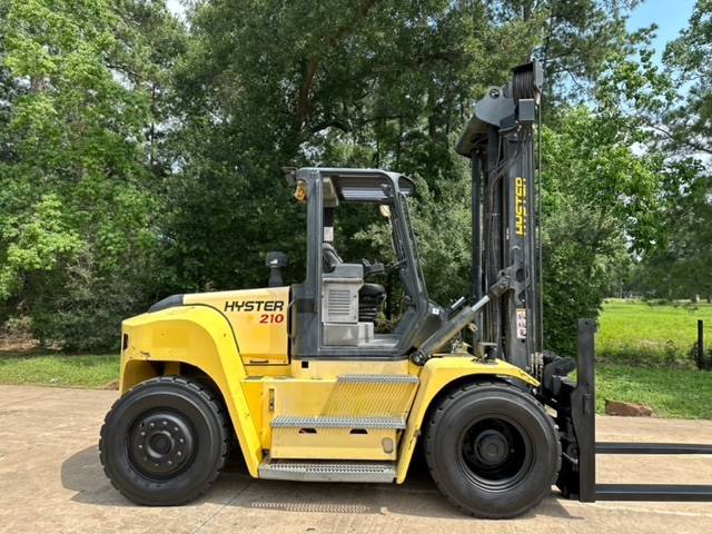 2015 Hyster Forklift H210HD featured image