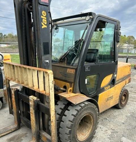 2017 Yale Forklift GDP120VX featured image