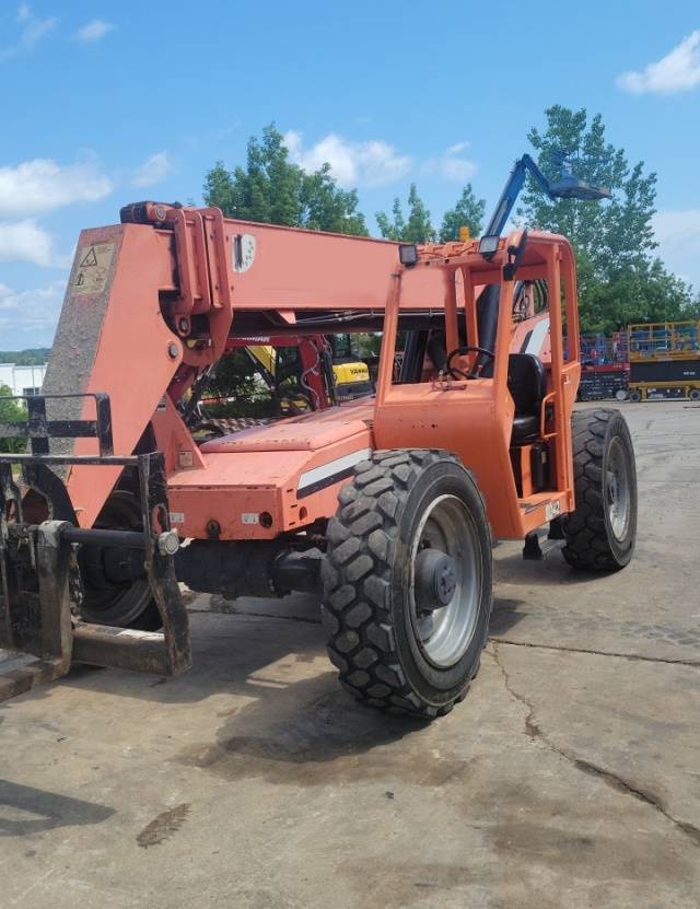 2014 Skytrak Telehandler 8042 featured image