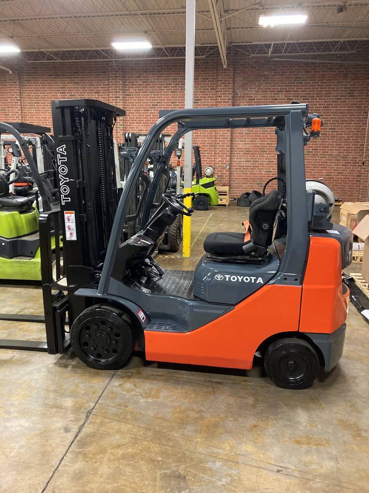 2017 Toyota Forklift 8FGCU25 featured image