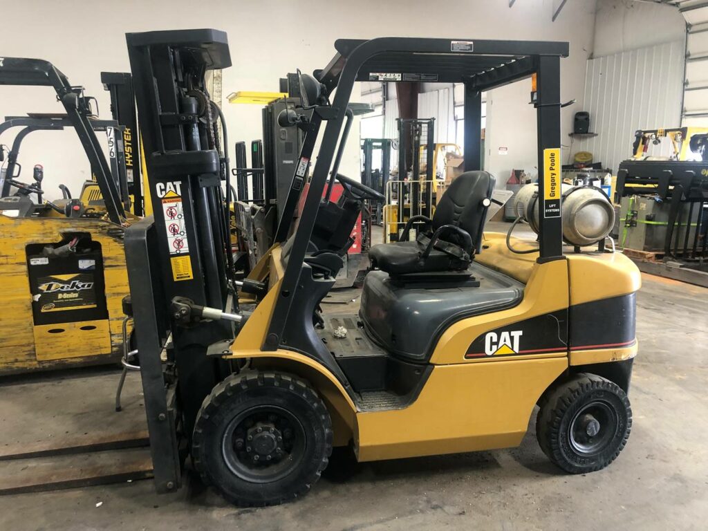 2006 Cat Forklift P5000 featured image