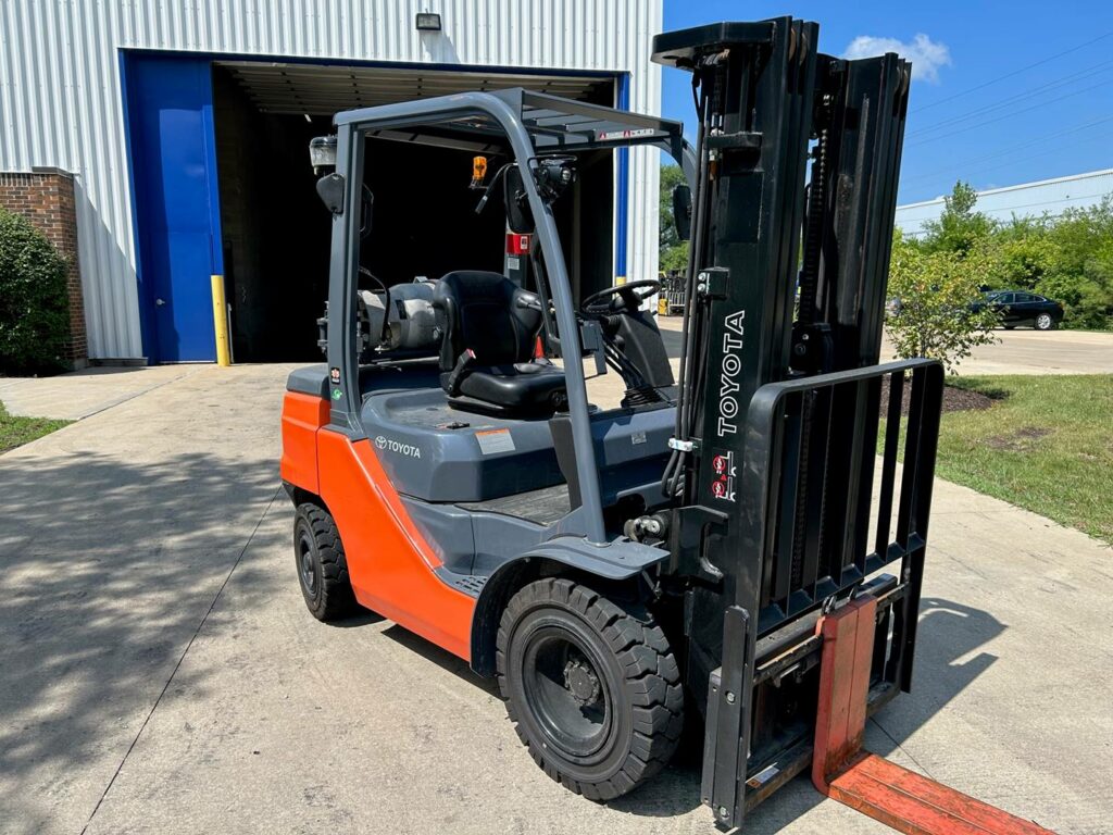 2021 Toyota Forklift 8FGU25 featured image