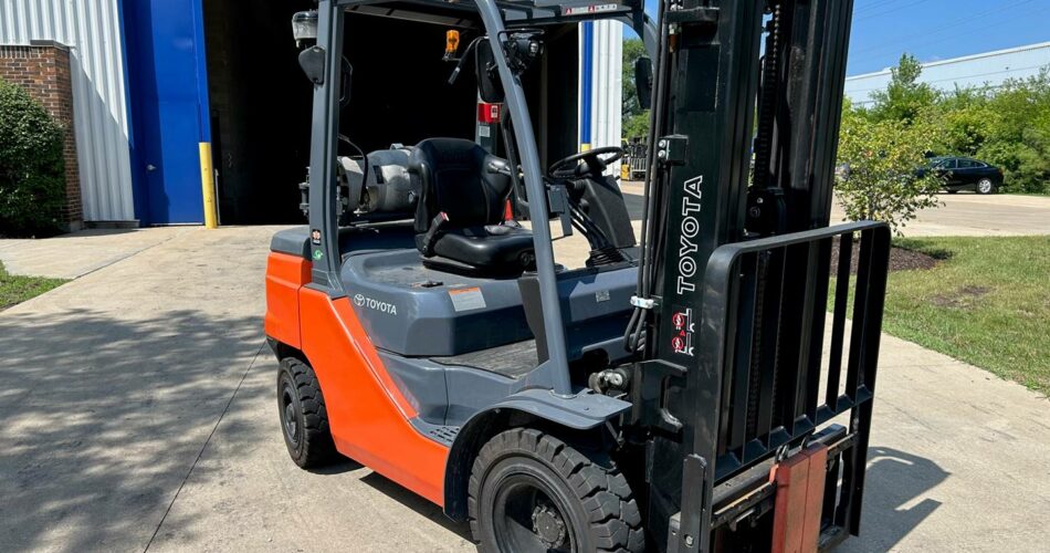 2021 Toyota Forklift 8FGU25 featured image