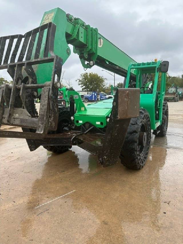 2013 Skytrak Telehandler 10054 featured image