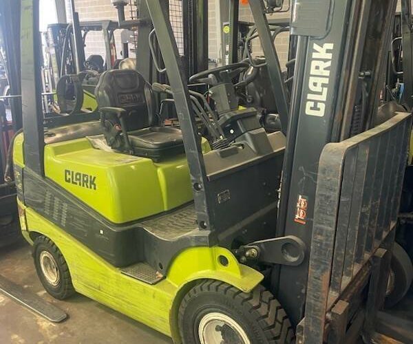 2016 Clark Forklift C20L featured image