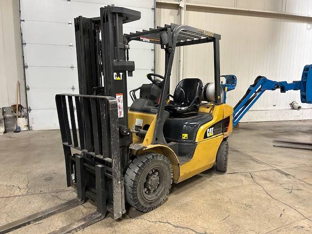 2017 Cat Forklift GP25N5 featured image