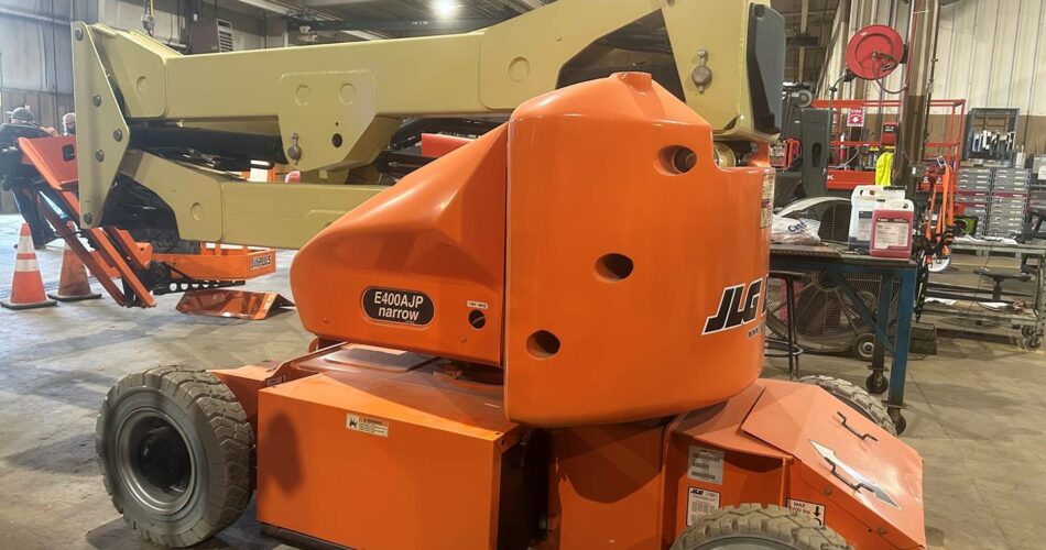 2017 JLG Boom Lift E400AJPN featured image