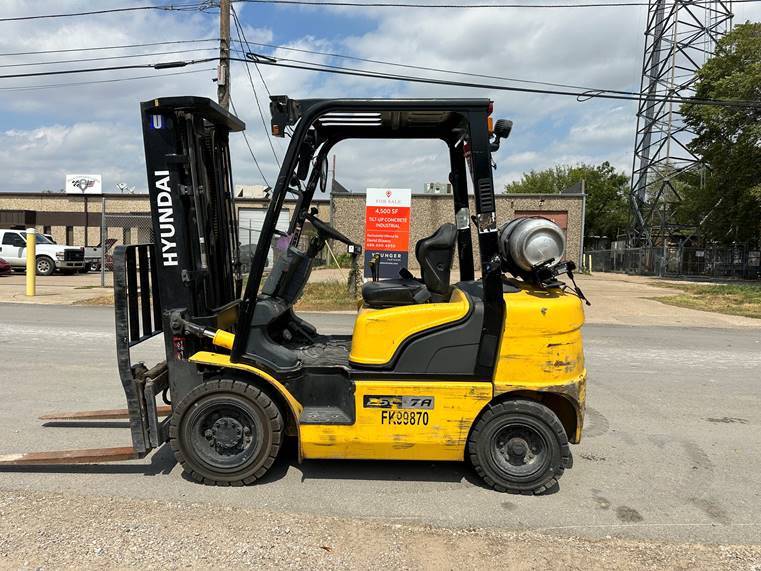 2016 Hyundai Forklift 25L-7A featured image