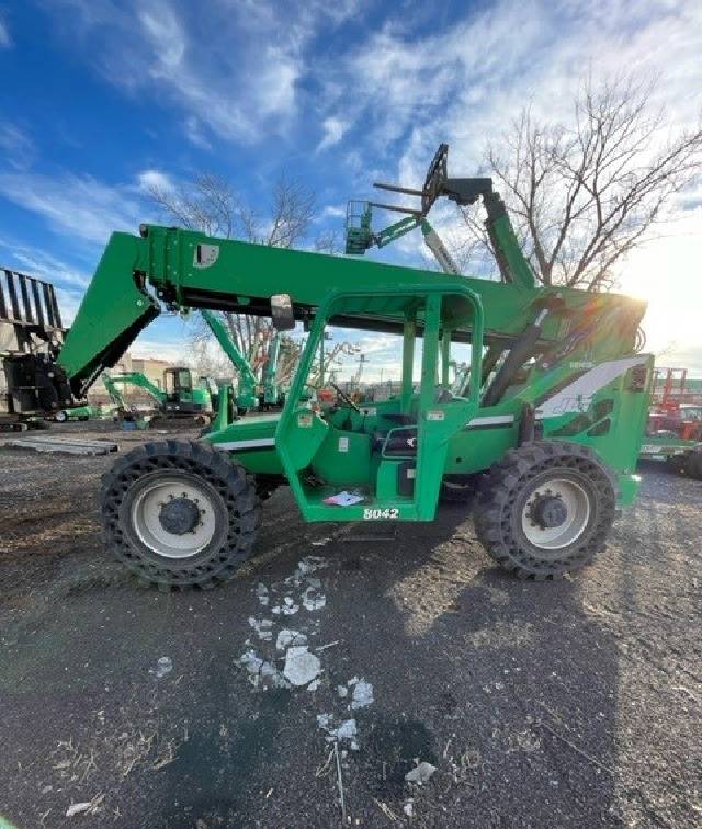 2014 Skytrak Telehandler 8042 featured image